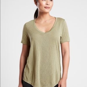 Athleta Breezy V-Neck Tee - green, size small